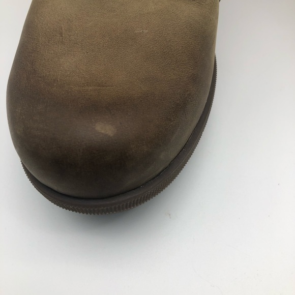 SOREL boots. - Picture 8 of 16